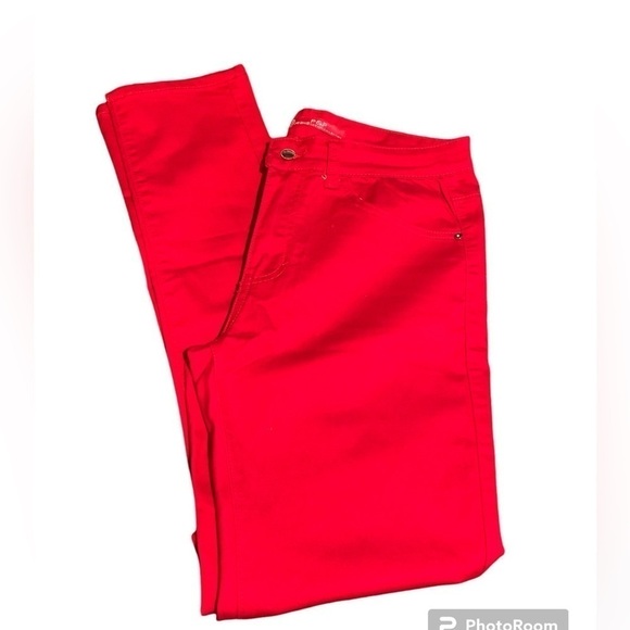 🚨NWOT🚨 Red Jeggings! Stretchy cotton with zipper and button.  13/14 - Picture 2 of 6